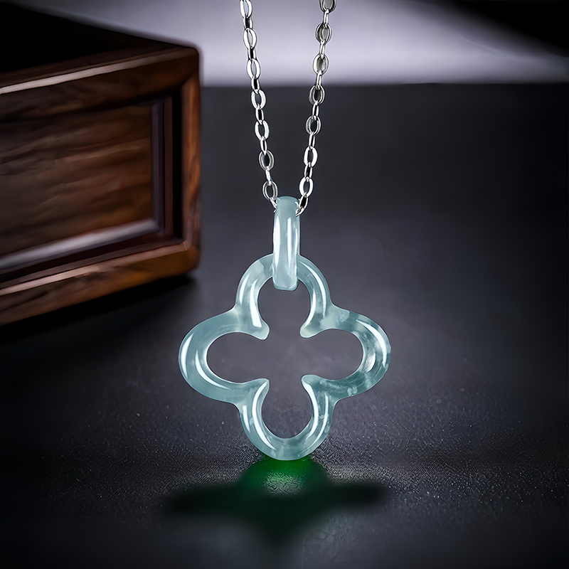 ブルージェイド4リーフクローバーペンダントネックレス、天然バ - Men'S Fashion Jewelry のレビューと価格