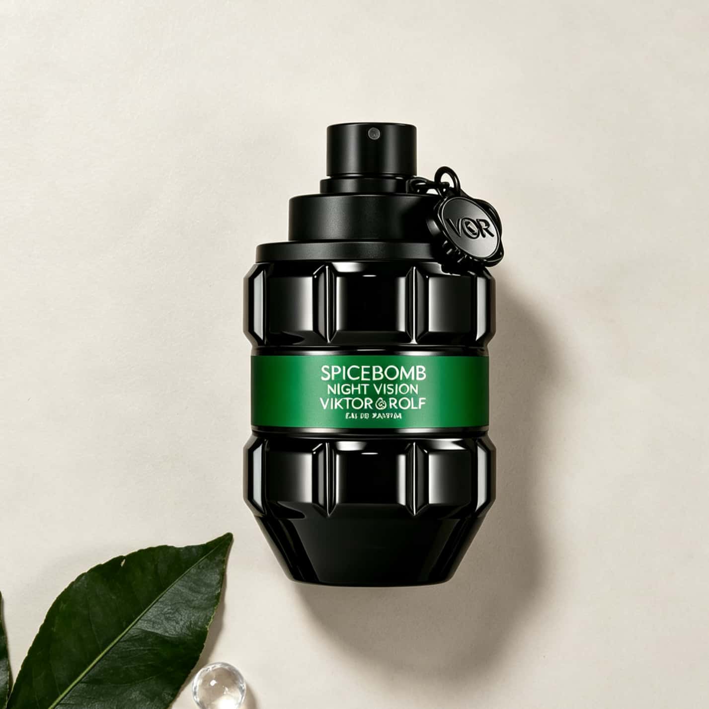 ヴィクトール＆ロルフ ナイトビジョン EDP メンズ香水、黒 - Men'S Fashion Perfume のレビューと価格
